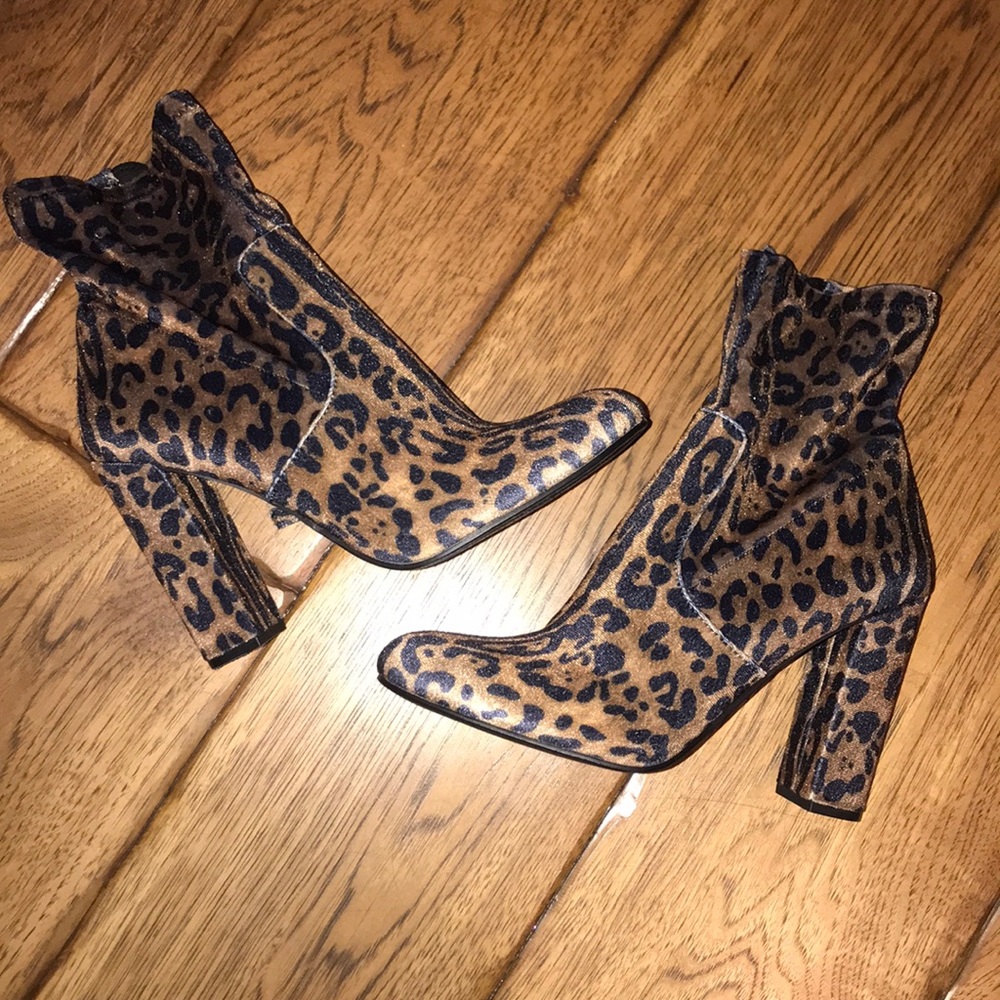 Steve Madden. New worn outside one time.